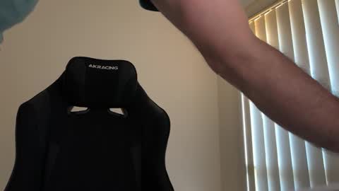 Snapshot of bfree121 chatting on December 25, 8:40 am bfree121 online show from December 25, 8:40 am