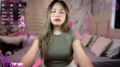 MAXINE online show from March 29, 5:24 pm