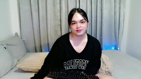 Snapshot of bhabytrans69 chatting on October 25, 8:25 pm BHABY 3 online show from October 25, 8:25 pm