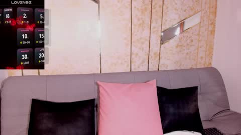 Snapshot of bhritany_brow chatting on November 11, 2:33 am Bhri online show from November 11, 2:33 am