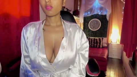 Snapshot of bianca_and_maxwell chatting on February 10, 1:44 pm bianca and maxwell online show from February 10, 1:44 pm