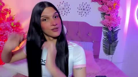 Snapshot of bianca_baldwin01 chatting on May 24, 10:04 pm bianca_baldwin01 online show from May 24, 10:04 pm