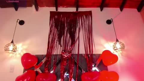 Snapshot of bianca_zaens1 chatting on February 14, 9:45 am B I A N C A online show from February 14, 9:45 am