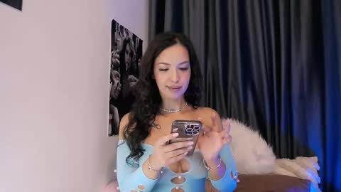 Snapshot of biancaava chatting on November 3, 4:14 am Bianca online show from November 3, 4:14 am