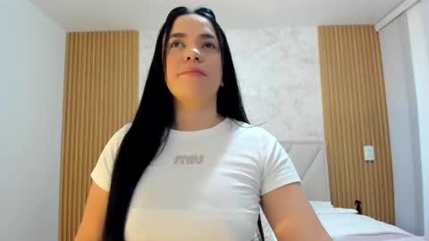 Snapshot of biancaboobs22 chatting on May 12, 11:07 am bianca online show from May 12, 11:07 am