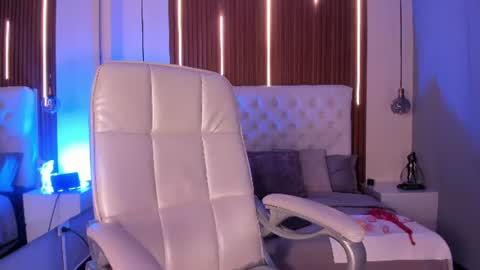 Snapshot of biancaferrer1 chatting on June 18, 12:53 pm biancaferrer1 online show from June 18, 12:53 pm
