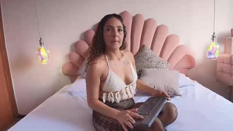 BiancaFords online show from February 8, 1:47 pm