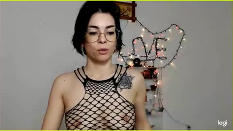 innasugarwild online show from February 23, 8:22 am