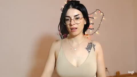 Snapshot of bibitina chatting on April 29, 5:22 am innasugarwild online show from April 29, 5:22 am