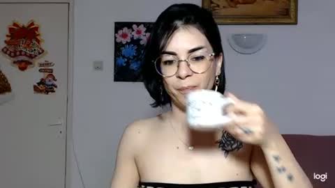 Snapshot of bibitina chatting on May 20, 5:13 am innasugarwild online show from May 20, 5:13 am