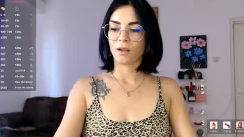 Snapshot of bibitina chatting on August 1, 11:09 am innasugarwild online show from August 1, 11:09 am