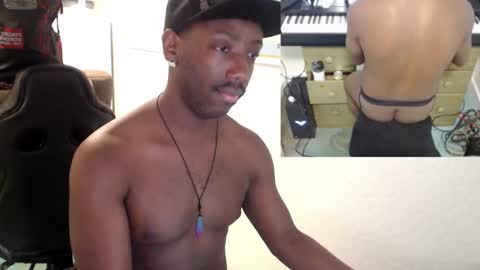 BicepsandFrot online show from March 3, 11:55 am