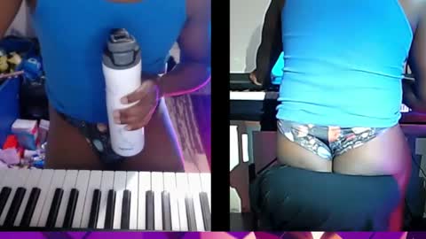 BicepsandFrot online show from December 2, 3:45 am