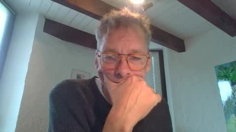 bicolonback4 online show from October 11, 1:09 pm