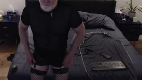 Snapshot of bidadbod999 chatting on June 30, 6:58 am bidadbod999 online show from June 30, 6:58 am