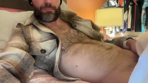 bidaddy83 online show from December 3, 6:10 am