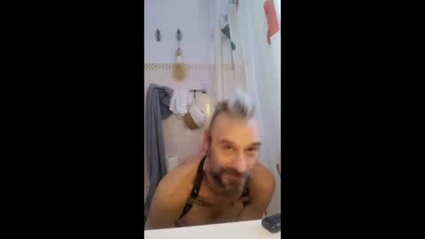 Snapshot of biffpowbang chatting on December 20, 5:53 pm biffpowbang online show from December 20, 5:53 pm