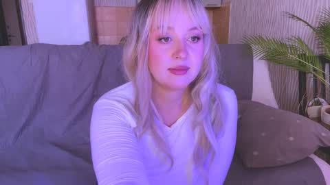 Snapshot of big_ass_blonde chatting on February 21, 5:02 am Eva online show from February 21, 5:02 am