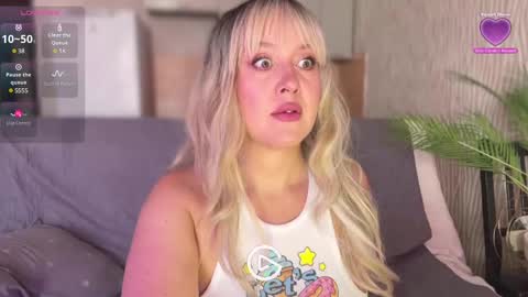 Snapshot of big_ass_blonde chatting on February 24, 4:16 am Eva online show from February 24, 4:16 am