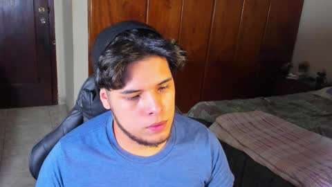 Logan Sprouse online show from December 13, 11:32 pm