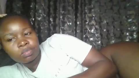 Snapshot of big_diva chatting on December 15, 3:00 am big_diva online show from December 15, 3:00 am