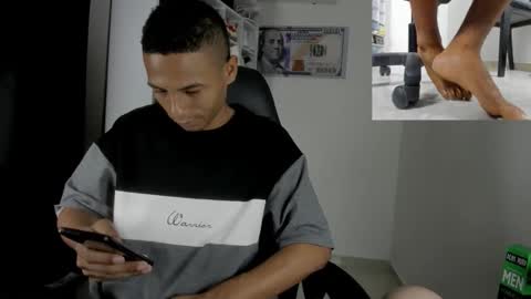 Snapshot of big_master420 chatting on December 14, 6:12 pm big_master420 online show from December 14, 6:12 pm