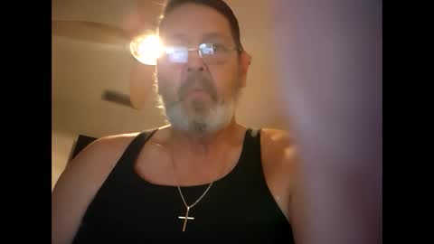 Snapshot of bigal9816192 chatting on January 2, 7:23 am bigal9816192 online show from January 2, 7:23 am