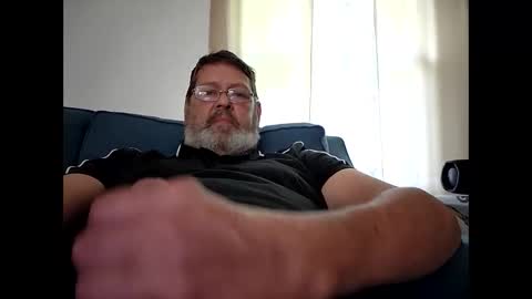 Snapshot of bigal9816192 chatting on January 3, 6:35 pm bigal9816192 online show from January 3, 6:35 pm