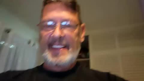 Snapshot of bigal9816192 chatting on October 3, 3:31 pm bigal9816192 online show from October 3, 3:31 pm