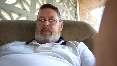 Snapshot of bigal9816192 chatting on October 15, 4:18 pm bigal9816192 online show from October 15, 4:18 pm