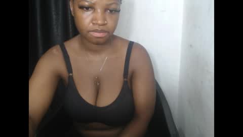 Snapshot of bigassdrip chatting on April 1, 12:50 pm bigassdrip online show from April 1, 12:50 pm