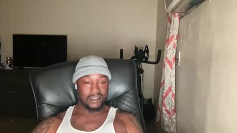 Snapshot of bigbackwoodcali chatting on January 22, 11:21 pm bigbackwoodcali online show from January 22, 11:21 pm