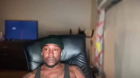 Snapshot of bigbackwoodcali chatting on February 17, 8:30 am bigbackwoodcali online show from February 17, 8:30 am