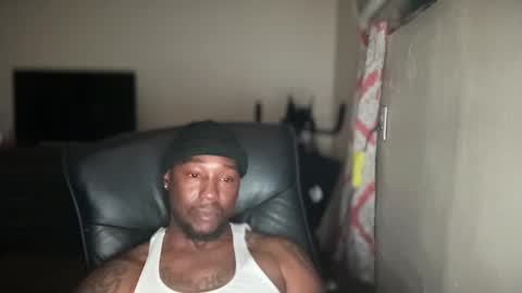 Snapshot of bigbackwoodcali chatting on February 22, 11:46 pm bigbackwoodcali online show from February 22, 11:46 pm