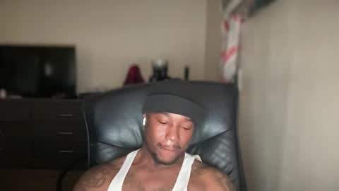 Snapshot of bigbackwoodcali chatting on March 12, 10:50 pm bigbackwoodcali online show from March 12, 10:50 pm