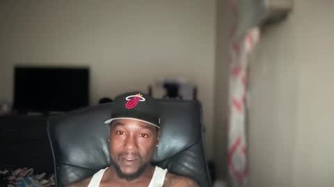 Snapshot of bigbackwoodcali chatting on September 13, 7:46 pm bigbackwoodcali online show from September 13, 7:46 pm