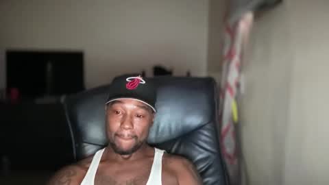 Snapshot of bigbackwoodcali chatting on November 17, 7:30 pm bigbackwoodcali online show from November 17, 7:30 pm