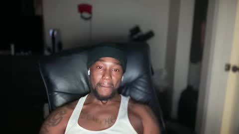 Snapshot of bigbackwoodcali chatting on March 30, 8:15 am bigbackwoodcali online show from March 30, 8:15 am