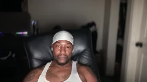 Snapshot of bigbackwoodcali chatting on May 15, 8:32 am bigbackwoodcali online show from May 15, 8:32 am