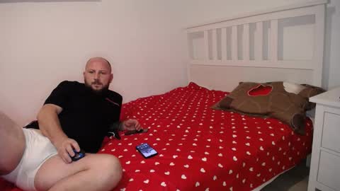 bigballs2403 online show from December 17, 7:15 pm