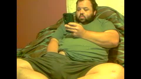 Snapshot of bigbear3287 chatting on September 29, 7:24 am Liam online show from September 29, 7:24 am