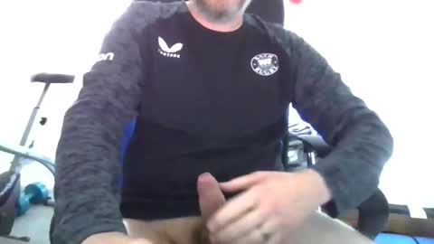 Snapshot of bigbisi69 chatting on June 2, 10:28 am bigbisi69 online show from June 2, 10:28 am