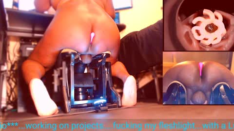 Snapshot of bigblackbitchboy chatting on December 31, 6:46 pm your filthy fuck pig online show from December 31, 6:46 pm