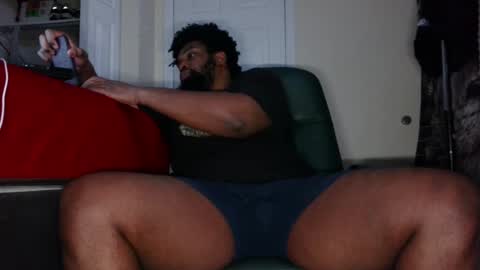 Snapshot of bigblakfabio chatting on March 8, 7:16 am Ty online show from March 8, 7:16 am