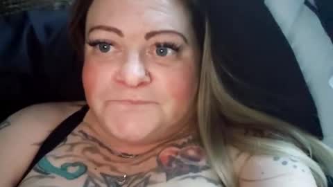 Snapshot of bigblueeyesmomma chatting on March 6, 12:43 am Tiffany online show from March 6, 12:43 am