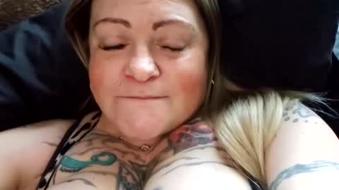 Snapshot of bigblueeyesmomma chatting on March 9, 12:21 am Tiffany online show from March 9, 12:21 am