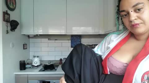 Snapshot of bigboobemily chatting on October 29, 1:46 pm bigboobemily online show from October 29, 1:46 pm