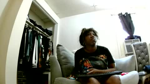 Snapshot of bigboobs_bouncin chatting on July 20, 6:21 pm Ashley online show from July 20, 6:21 pm
