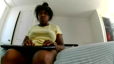 Snapshot of bigboobs_bouncin chatting on July 23, 7:56 pm Ashley online show from July 23, 7:56 pm
