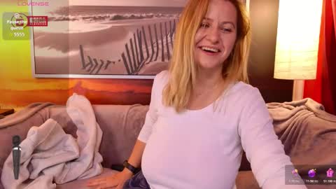 BigBoobsArri online show from October 17, 8:17 am
